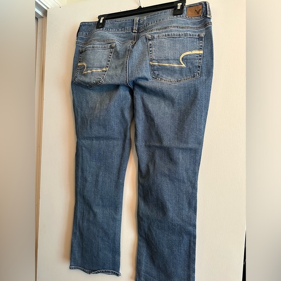 EUC American Eagle Artist Crop jeans - Picture 3 of 3
